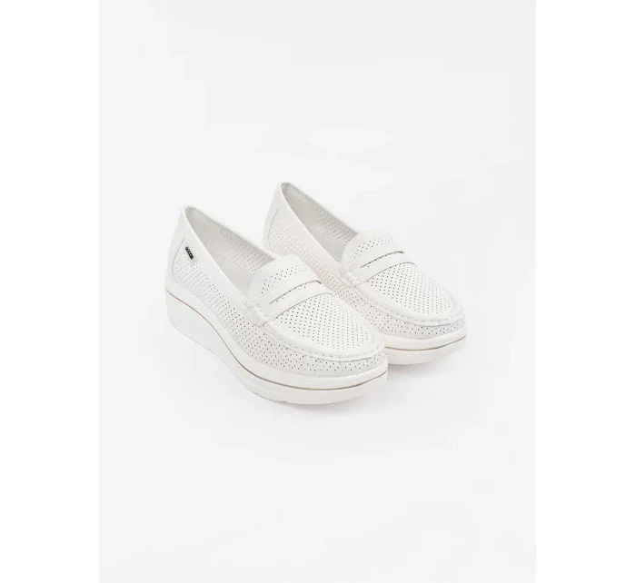 Komfortní bílé  mokasíny dámské platforma
