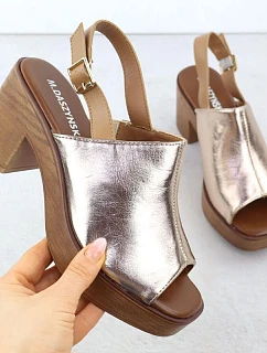 Dámské zlaté sandály na jehlovém podpatku M.Daszynski model 22051585 - M. Daszyński