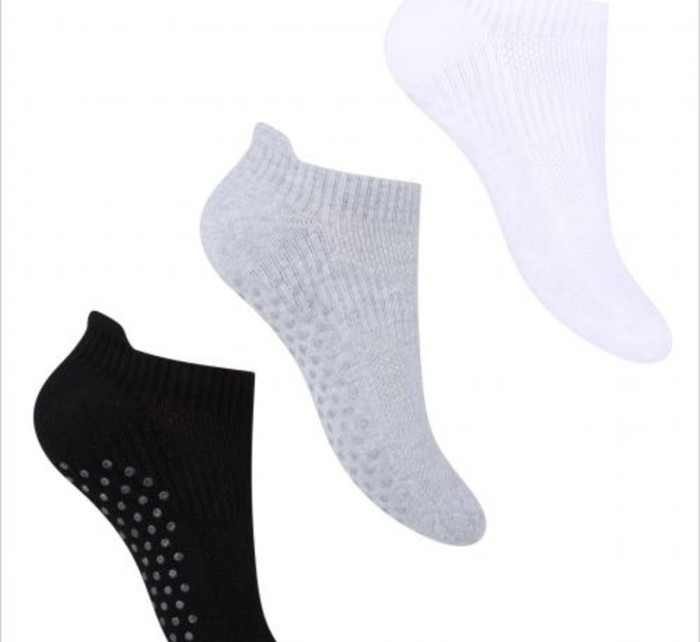 Polofroté dámské ponožky s protiskluzovou úpravou ABS 135