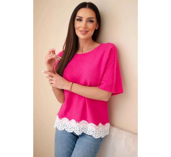 Dámský svetr s krátkým rukávem a krajkou fuchsie Dámský svetr s krátkým rukávem a krajkou fuchsie