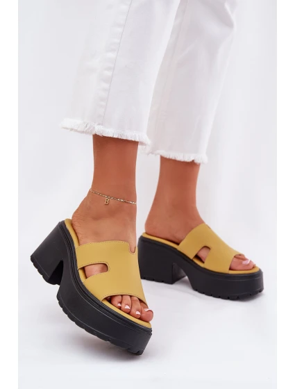 Dámské Pantofle Na Platformě A Podpatku Žluté model 21687111 - Boto Dámské Pantofle Na Platformě A Podpatku Žluté model 21687111 - Boto