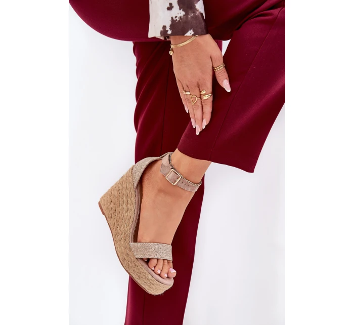 Dámské Sandály Na Klínu S Pletením Khaki model 21687944 - Boto