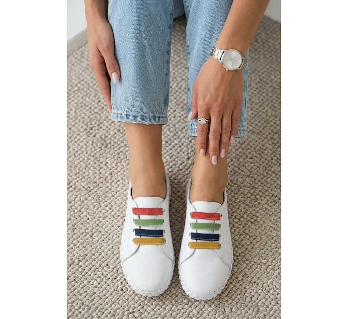 Kožené dámské polobotky model 22044848 Bílé - VINCEZA