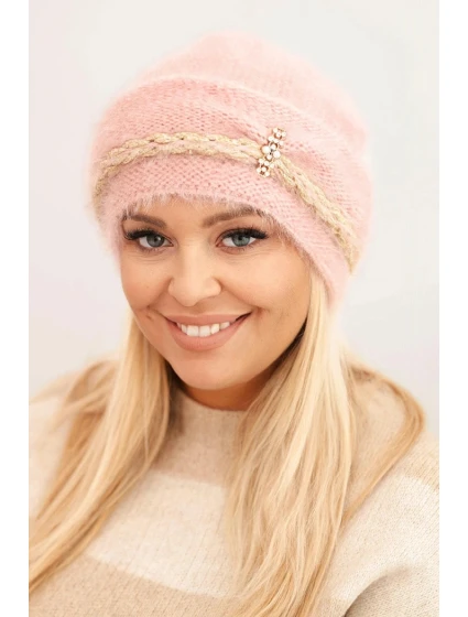 Dámská zimní čepice model 21441682 s perlami a ozdobným vzorem tmavě pudrově růžová - K-Fashion