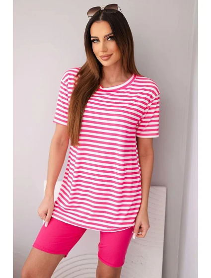 Dámský viskózový pruhovaný komplet s krátkým rukávem a šortkami fuchsiová Dámský viskózový pruhovaný komplet s krátkým rukávem a šortkami fuchsiová
