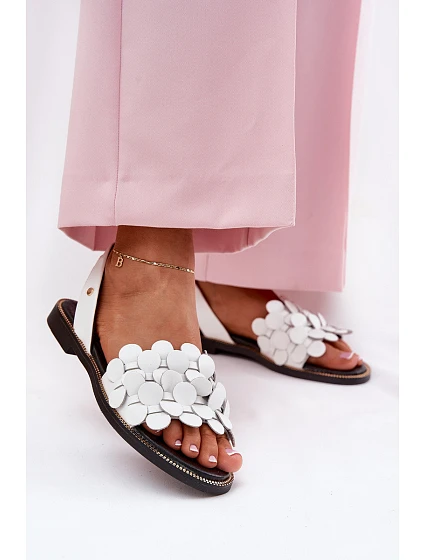 Kožené sandály na plochém podpatku bílé model 21694281 - Zazoo