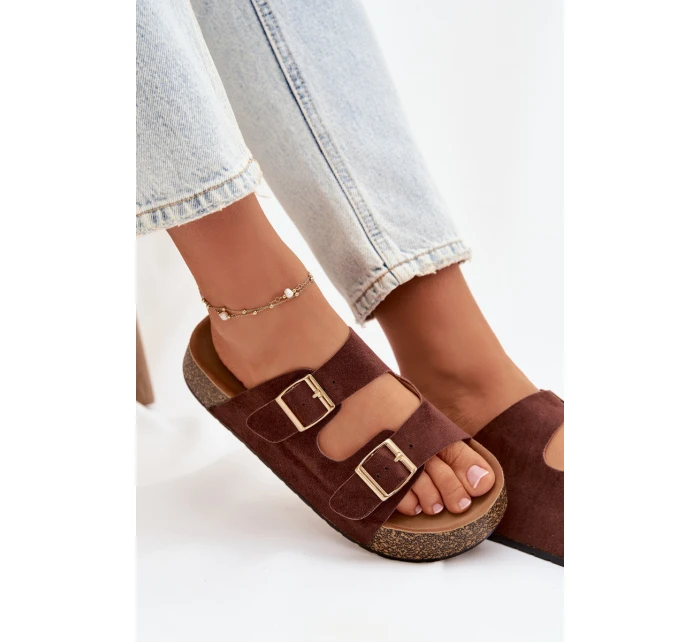 Dámské pantofle na korkové platformě se zlatými sponami model 21919300 - EVENTO