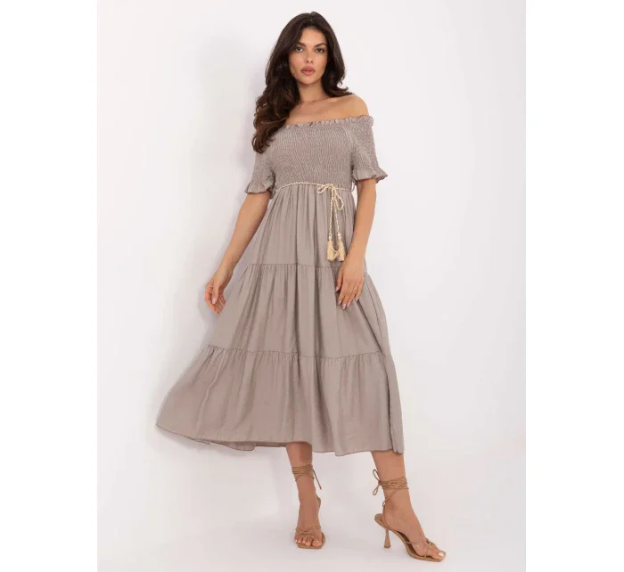 Sukienka MI SK model 21191073 ciemny bezowy - FPrice Sukienka MI SK model 21191073 ciemny bezowy - FPrice