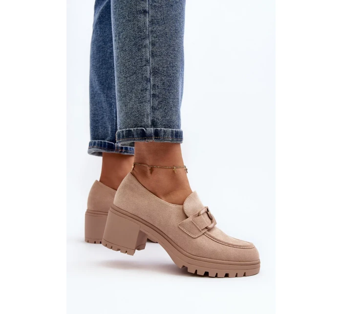 Béžové semišové boty Finley na masivních vysokých podpatcích Béžové semišové boty Finley na masivních vysokých podpatcích