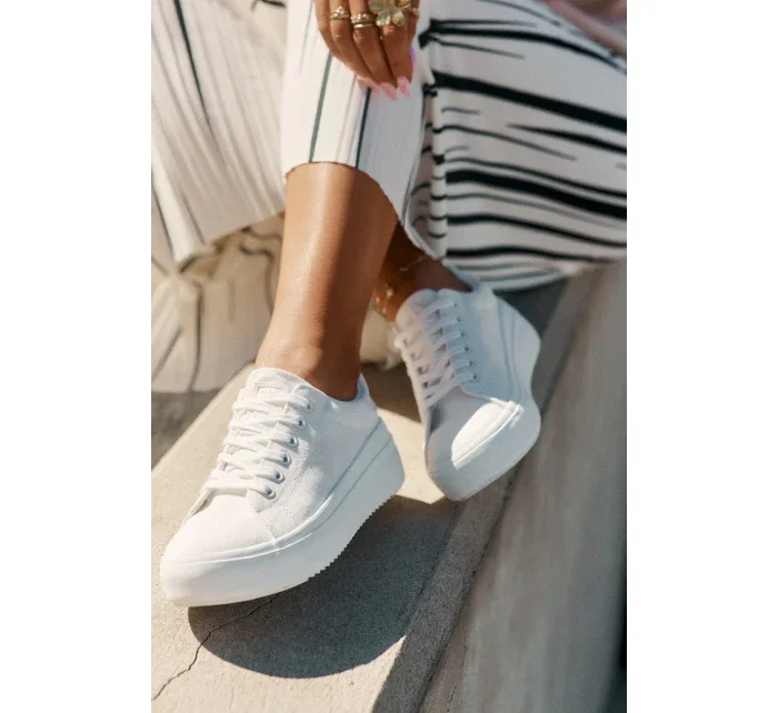 Dámské plátěné tenisky na platformě Big Star – bílé Dámské plátěné tenisky na platformě Big Star – bílé