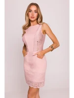 Mini šaty s krajkovými  pudrové model 21136212 - Moe