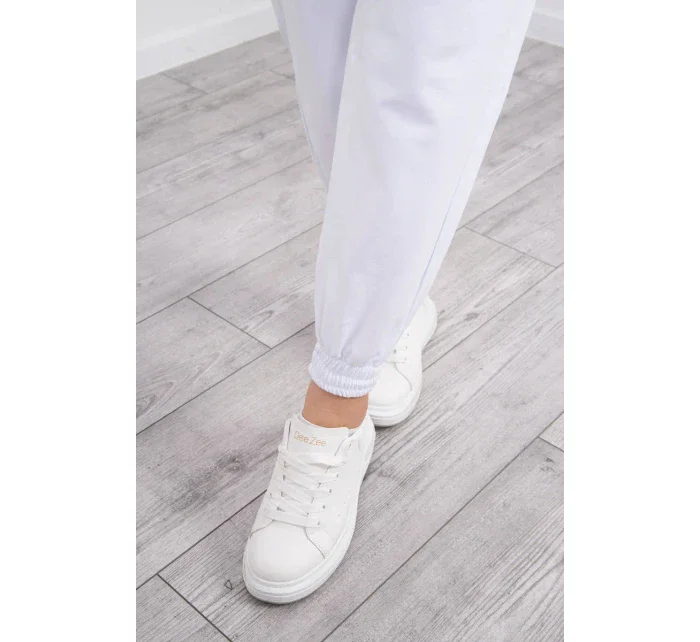 Bílý model 18748662 - K-Fashion