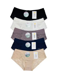 Figi model 21303192 A'12 - DC Girl