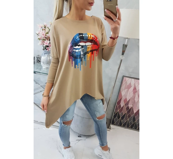 Oversize halenka s potiskem duhových rtů camel