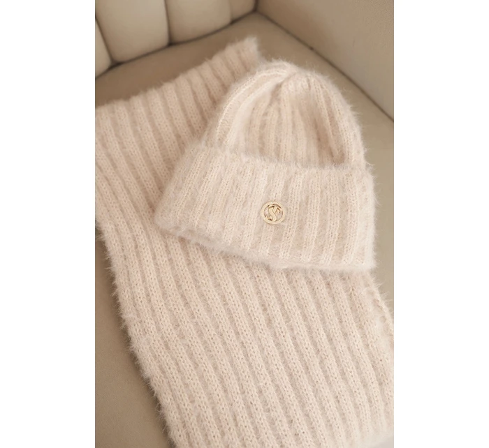 Dámská souprava čepice a dlouhý šál z měkké příze světle pudrově růžová