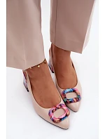 Dámské sandály na podpatku s sponou  Béžové model 22126244 - VINCEZA