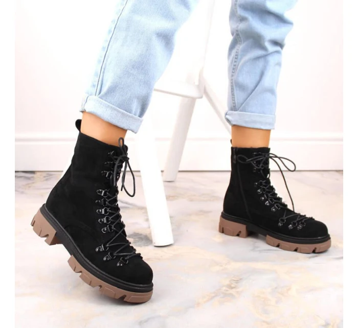 W model 18968499 černé semišové zateplené boty - VINCEZA