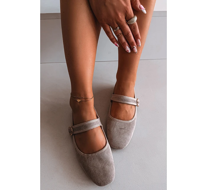 Baleríny s páskem a zlatým sponou Béžové Kelisa