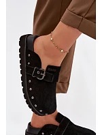 Zamsové pantofle na platformě s cvoky a sponou Big Star TT274951 Černé