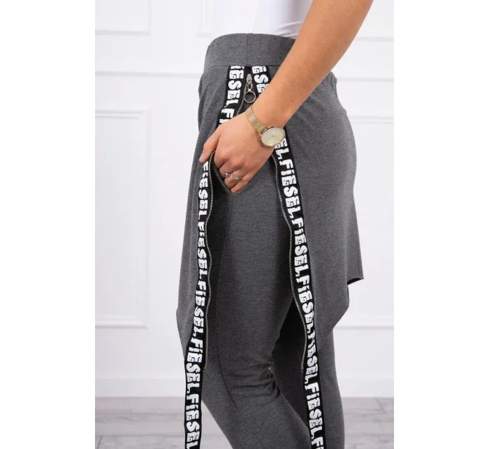 Kalhoty/oblek s nápisem selfie graphite