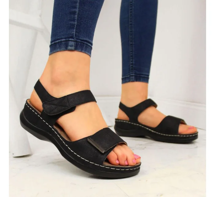 Sandály na podpatku W model 22112771 černé eVento - Inny