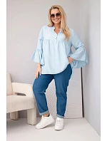 Dámská viskózová halenka Plus Size s model 22043148 rukávem a výstřihem do V modrá - K-Fashion
