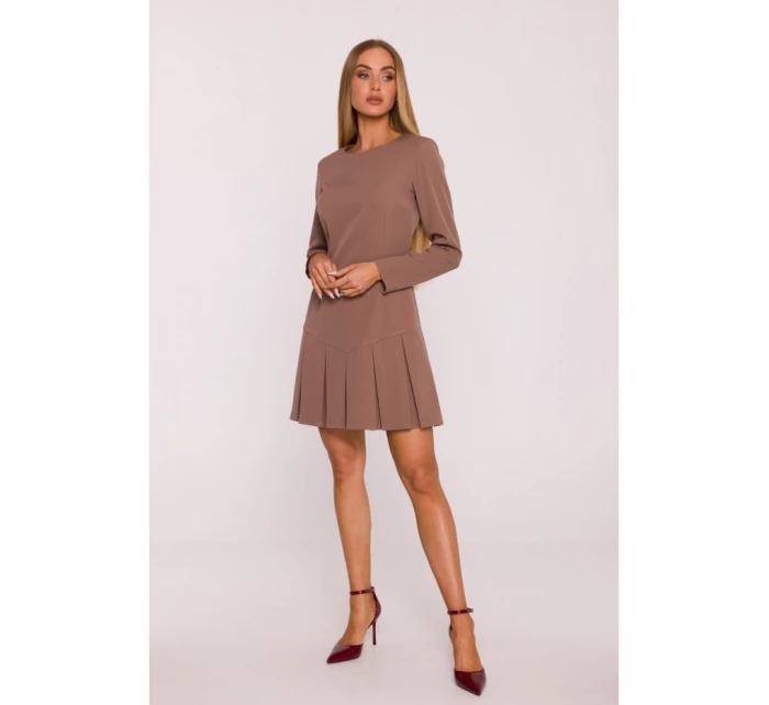 Šaty s záhyby mocca model 21295942 - Moe Šaty s záhyby mocca model 21295942 - Moe