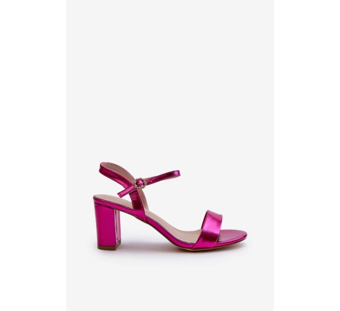 Metalické sandály na podpatku model 21654018 - EVENTO Metalické sandály na podpatku model 21654018 - EVENTO