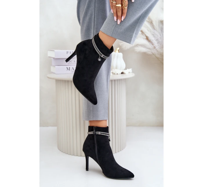 Boty Na Podpatku S Dekorativním Pásem Eko Sametové Vinceza 16469 Černé