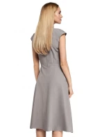 Šaty s záhyby šedé model 18002377 - Moe Šaty s záhyby šedé model 18002377 - Moe