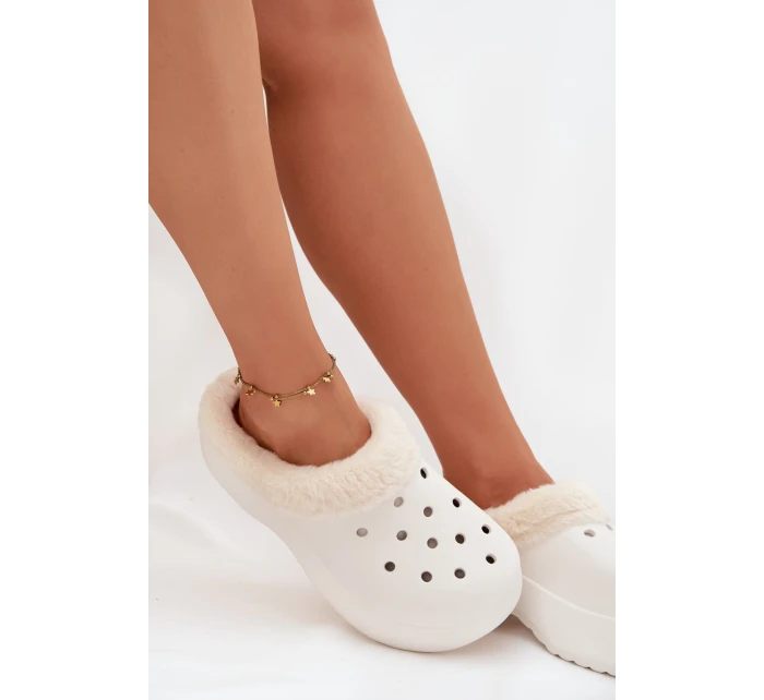 Dámské pěnové pantofle zateplené kožíškem – bílé Palvine Dámské pěnové pantofle zateplené kožíškem – bílé Palvine