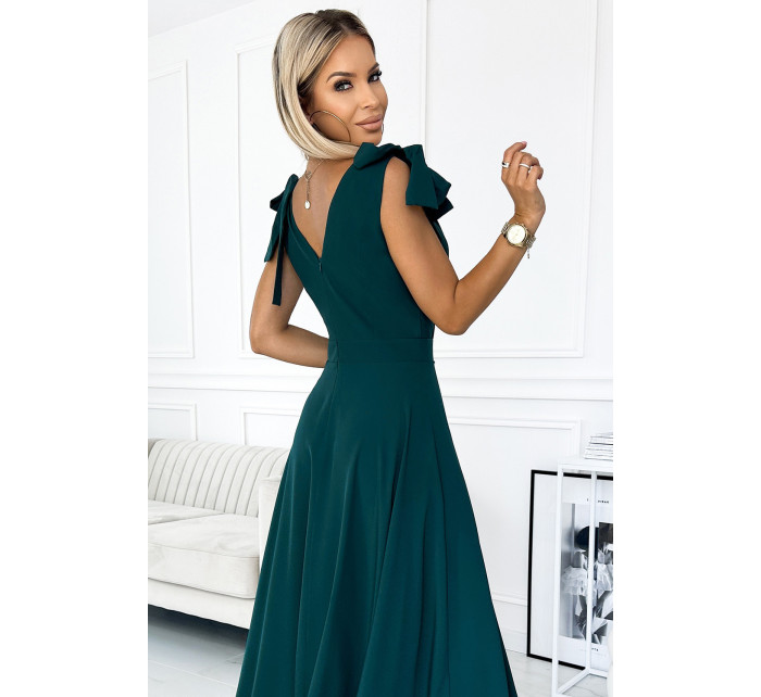 ELENA - Dlouhé dámské šaty v lahvově zelené barvě s výstřihem a zavazováním na ramenou 405-4