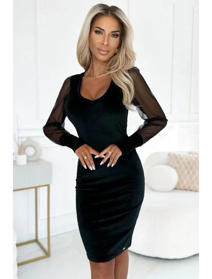 Černé elegantní velurové dámské šaty s rukávy model 20534061 - numoco Černé elegantní velurové dámské šaty s rukávy model 20534061 - numoco
