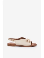 Dámské sandály na plochém podpatku se zlatou ozdobou béžové model 21701665 - EVENTO