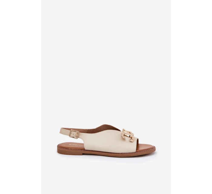 Dámské sandály na plochém podpatku se zlatou ozdobou béžové model 21701665 - EVENTO