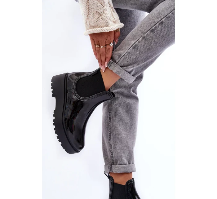 Lakované kozačky na platformě Big Star Černá