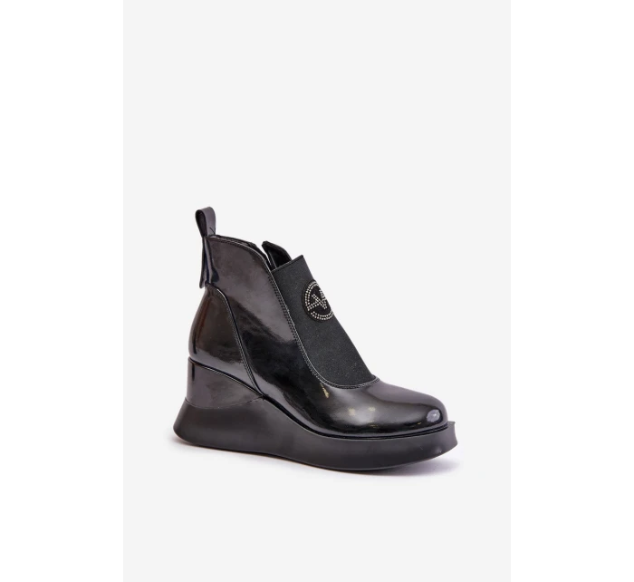 Lakované Boty Na Zateplené Černé model 21672910 - VINCEZA