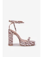 Dámské Sandály Na Podpatku S Páskem Zebra model 21696065 - Boto Dámské Sandály Na Podpatku S Páskem Zebra model 21696065 - Boto