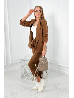 Elegantní sako komplet s kalhotami se zavazováním vpředu cappucino