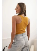 Dámská pruhovaná top na ramínkách s ozdobnou nášivkou hořčicová