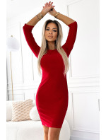 ELEONORA - Klasické červené dámské šaty s brokátem a s vykrojením na zádech 529-3