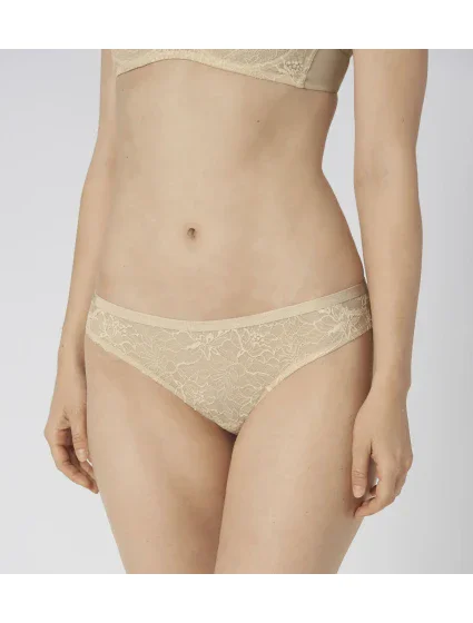 Dámské kalhotky Amourette Charm model 15343188 krémové - Triumph