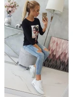 Halenka s grafickou a barevnou 3D mašlí černá