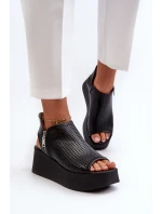 Zazoo 1792 Kožené Vyšívané Sandály Na Klinu Černé