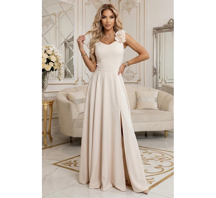 model 22067486 Elegantní večerní maxi šaty s rozparkem a růžemi béžové - numoco