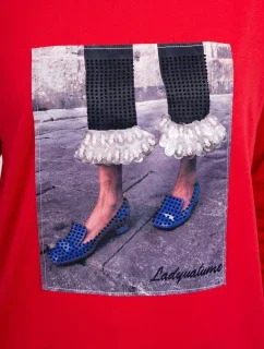 3D grafická halenka se zirkony červená