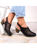 Dámské pohodlné kožené sandály na podpatku model 22021681 - Rieker