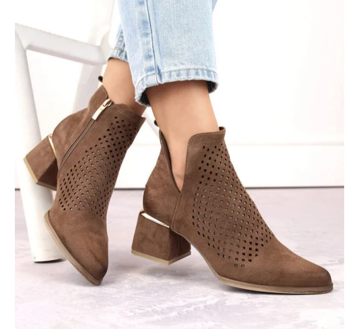 Semišové boty na podpatku W model 21996771 hnědé - Potocki Semišové boty na podpatku W model 21996771 hnědé - Potocki