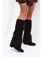 Wsuwane dámské kovbojky na sloupku s třásněmi Zalia – černé Wsuwane dámské kovbojky na sloupku s třásněmi Zalia – černé