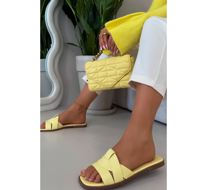 Dámské ploché pantofle s pásky žluté model 21937369 - Boto